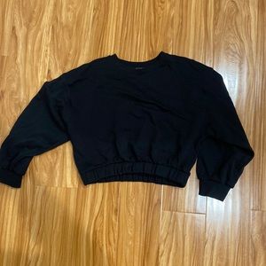 Black dolman sleeve crop sweatshirt